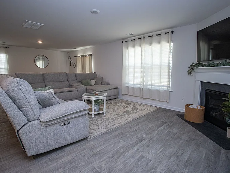2034 Elmridge Rd — Photo 10