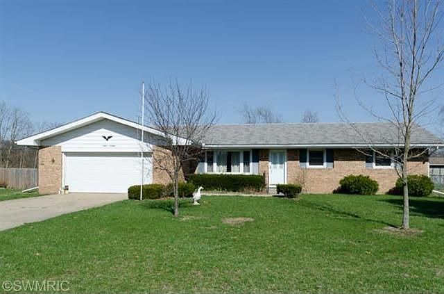 2nd image of 819 E Park Dr
