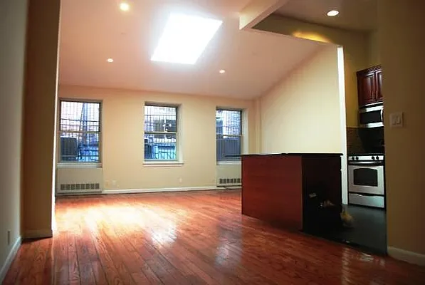 Rented by Nest Seekers International | media 12