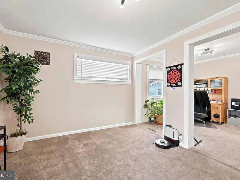 527 Lee Rd — Photo 14