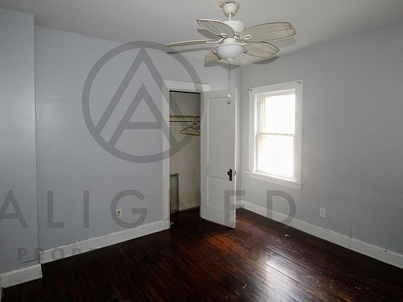 4th image of 4520 Pearse Ave #1