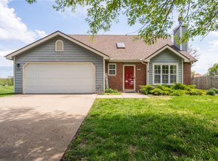 620 Durham Ct, Lawrence, KS 66049