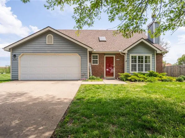 620 Durham Ct, Lawrence, KS 66049