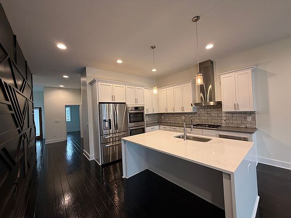 3rd image of 2164 Byrum Ave