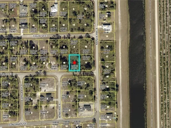 1249 Gennaio St E, Lehigh Acres, FL 33974