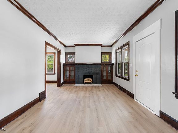 5th image of 1552 Parkwood Rd
