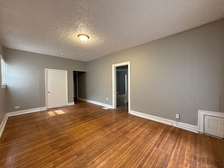 648 S 37th St — Photo 20