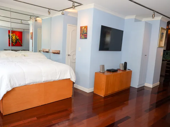 225 East 36th Street 3G image 3 of 19