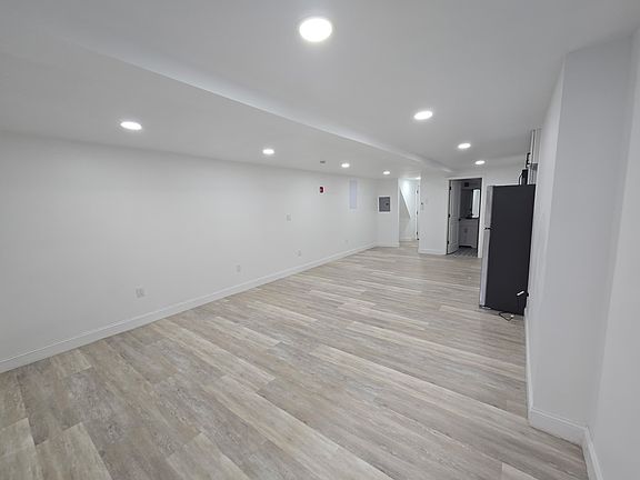 3rd image of 1521 Pine St #Basement