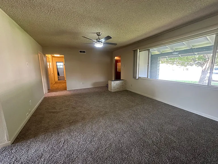 9206 Thilow Dr — Photo 5
