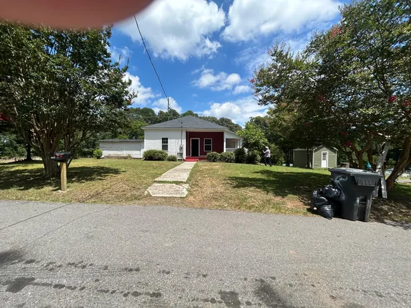 602 N Hill St, Belmont, NC 28034