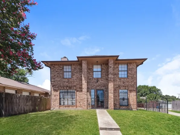 2643 Oak Bend Ln, Dallas, TX 75227