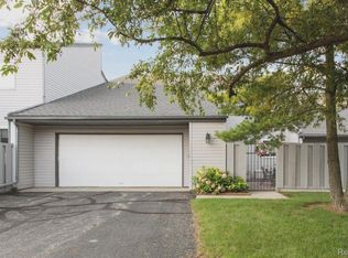 7698 Gunnison Ct, Brighton, MI 48114