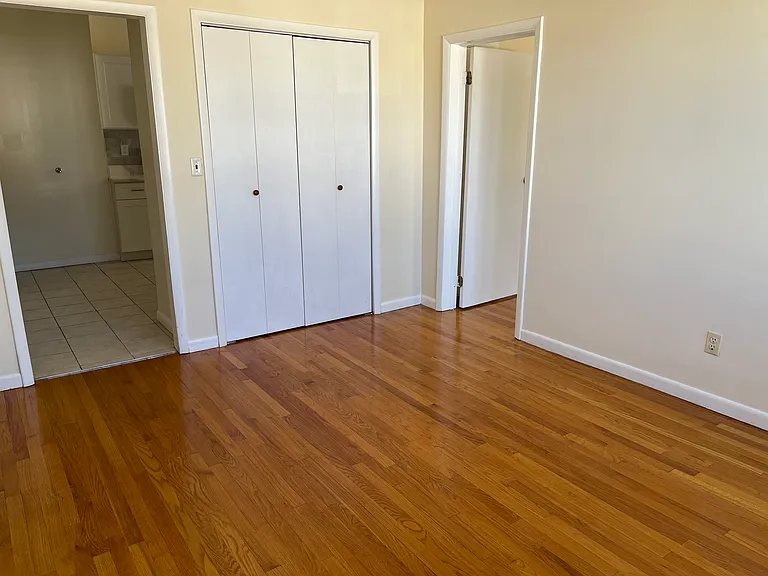 244 Clinton Ter #12 — Photo 6