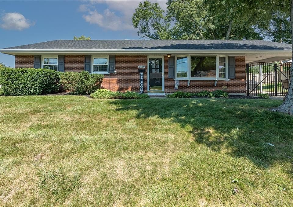 1st image of 2919 E Cunnington Ln