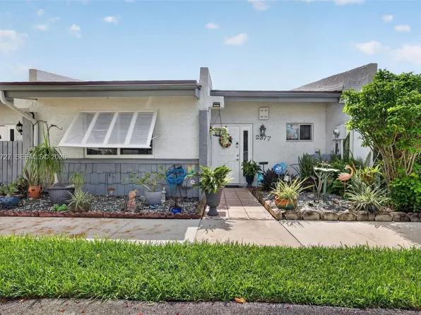 2377 N 37th Ave, Hollywood, FL 33021