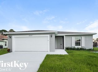 1073 SW Bianca Ave, Pt Saint Lucie, FL 34953