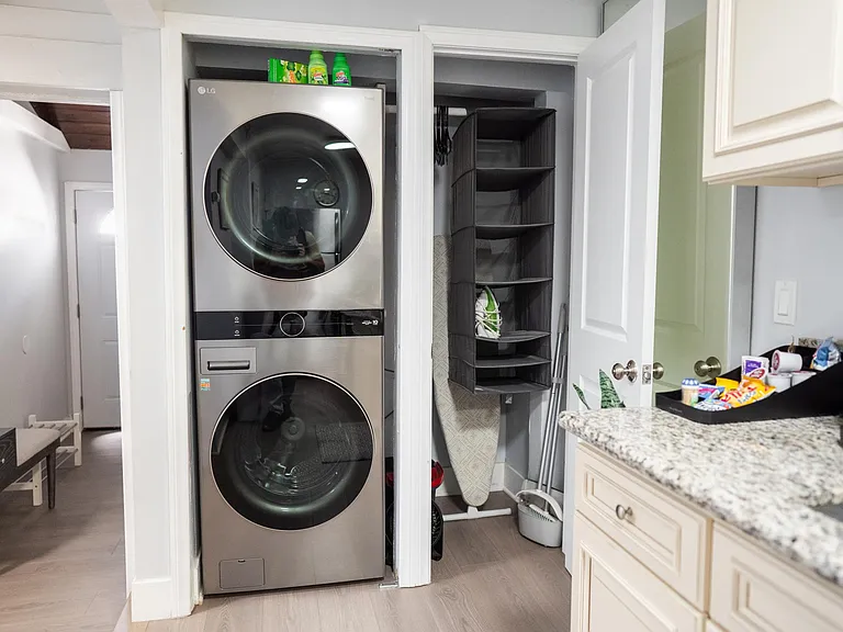 10801 Hartsook St #B — Photo 8