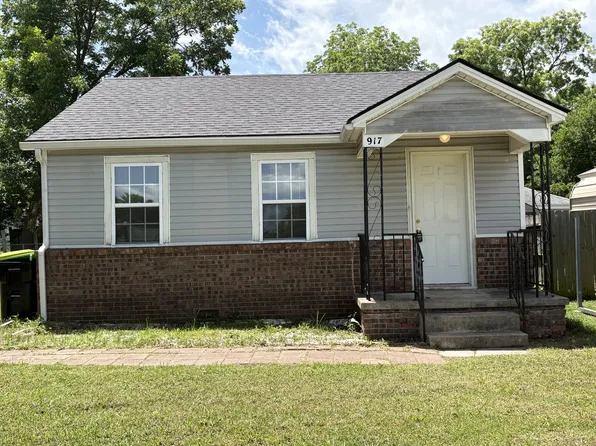 917 E Beverly St, Ada, OK 74820