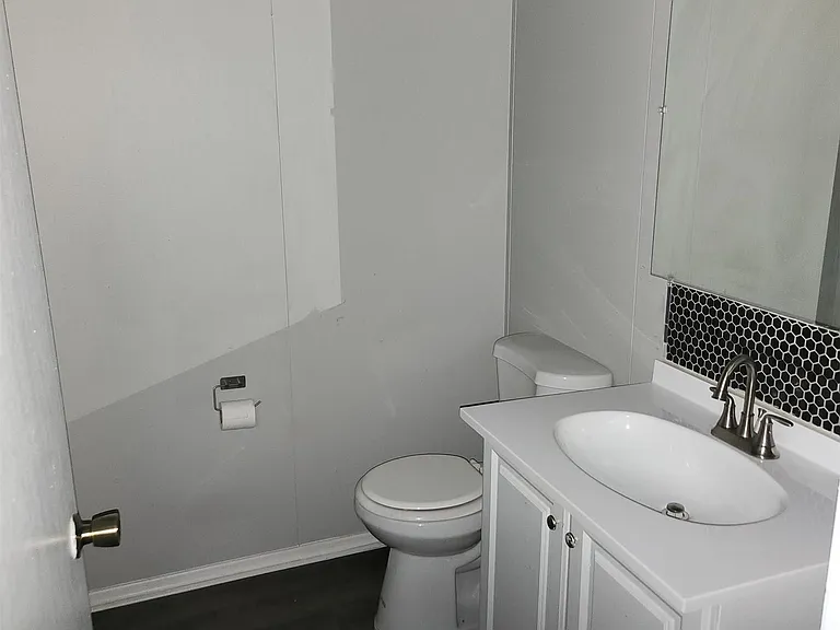 300 Carolina B11 Ave — Photo 11