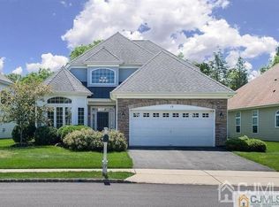 19 Schindler Ct, Somerset, NJ 08873