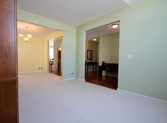 4th image of 1910 Apple Valley Dr