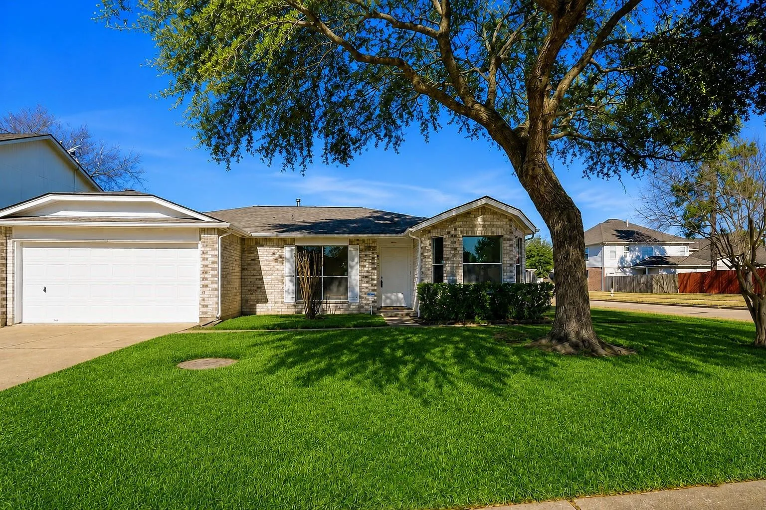 3 bed, 2.0 bath, 1565 sqft, $1,895 — Photo 1