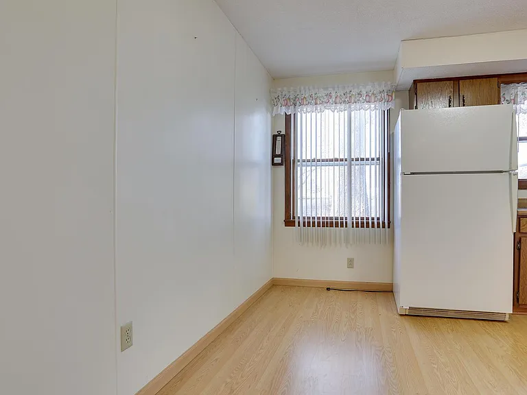 409 N Vorcey St — Photo 5