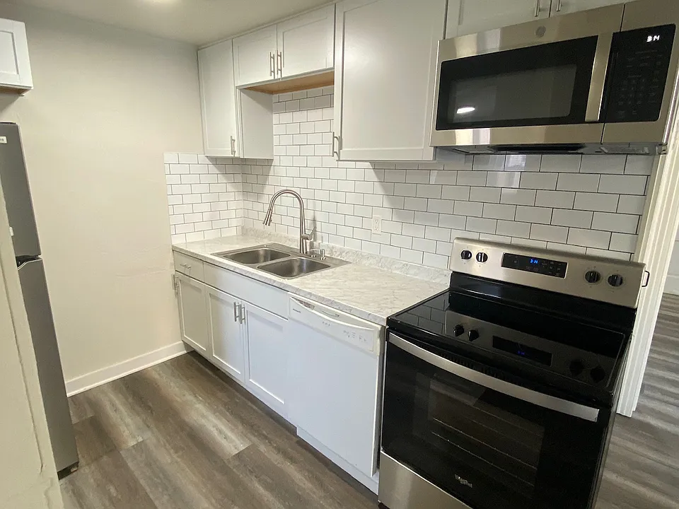 3001 Hanover Pike #B