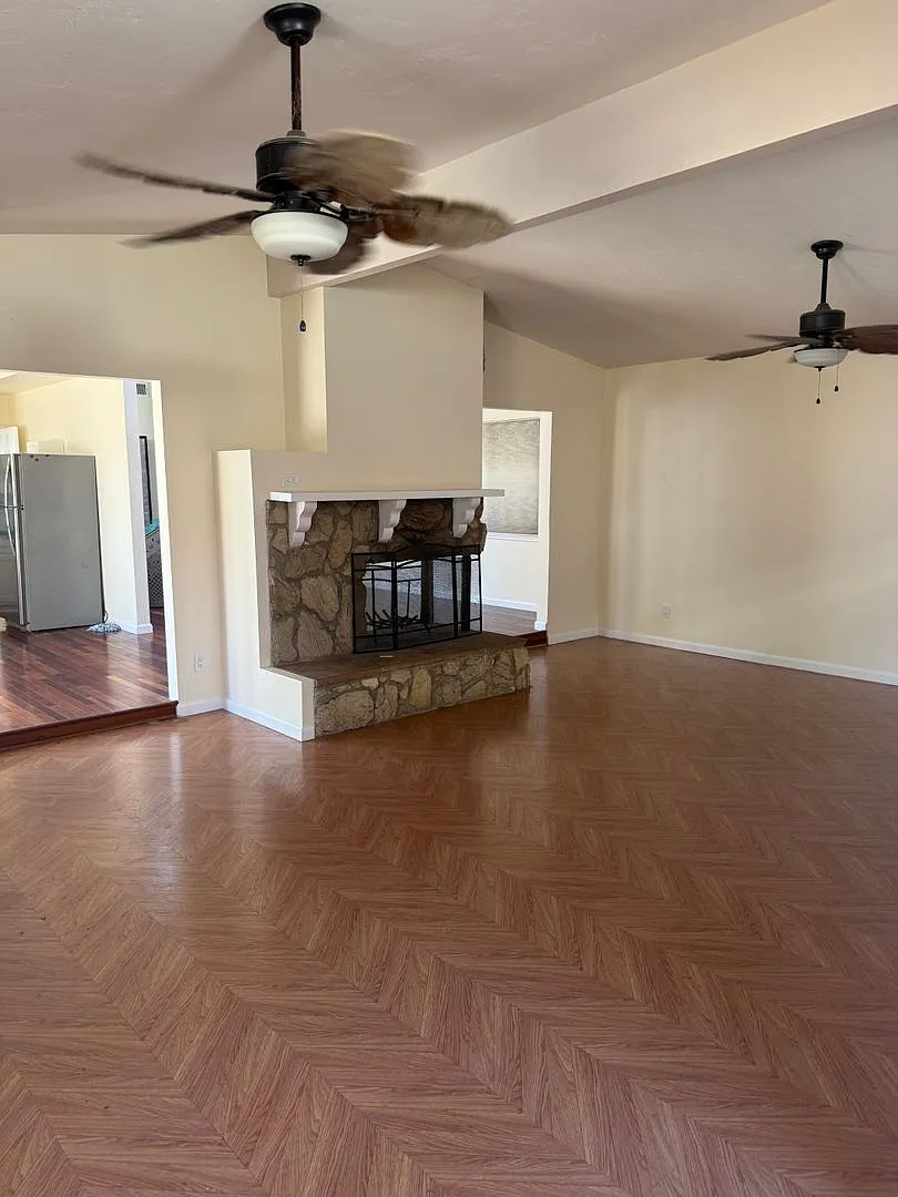Ranch style 3BR/2BA pet friendly home w/ large yards, solar, updated kitchen and fruit trees — Photo 1