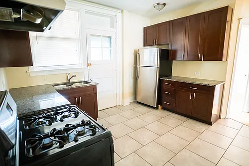 3305 W Sunnyside Ave Photo 1