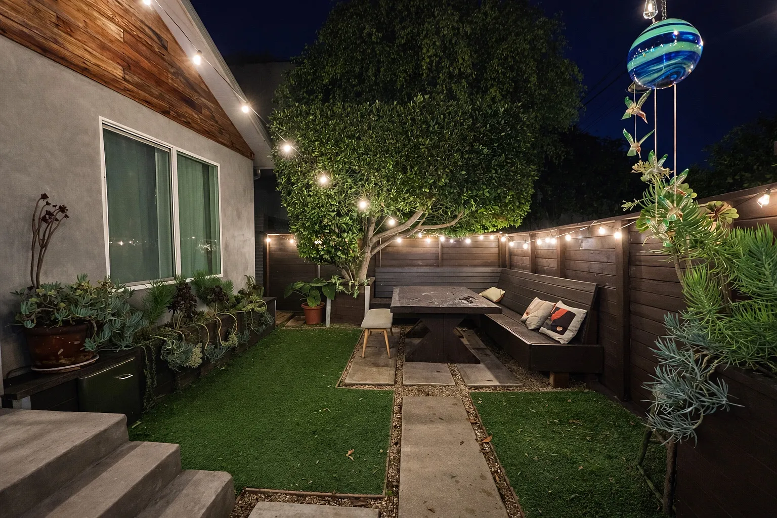 9607 National Blvd — Photo 3