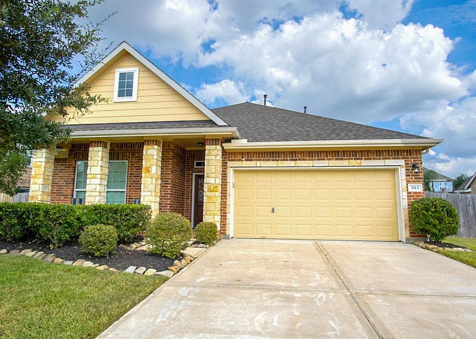 1st image of 3513 Old Holly Dr