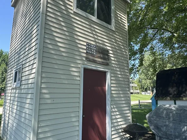 4952 Oak St, Bay City, MI 48706