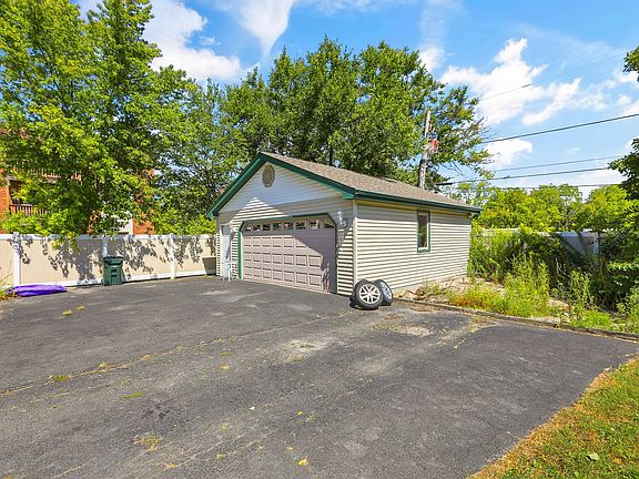 2nd image of 17215 67th Ave