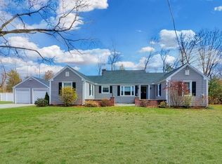 19 Ripley St, Wilbraham, MA 01095