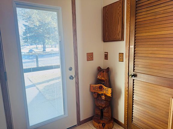 3rd image of 8318 Tuxedo Rd #343