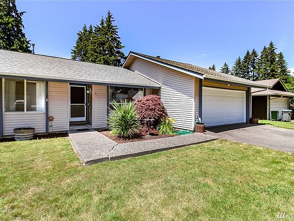 4th image of 548 NE Conifer Dr