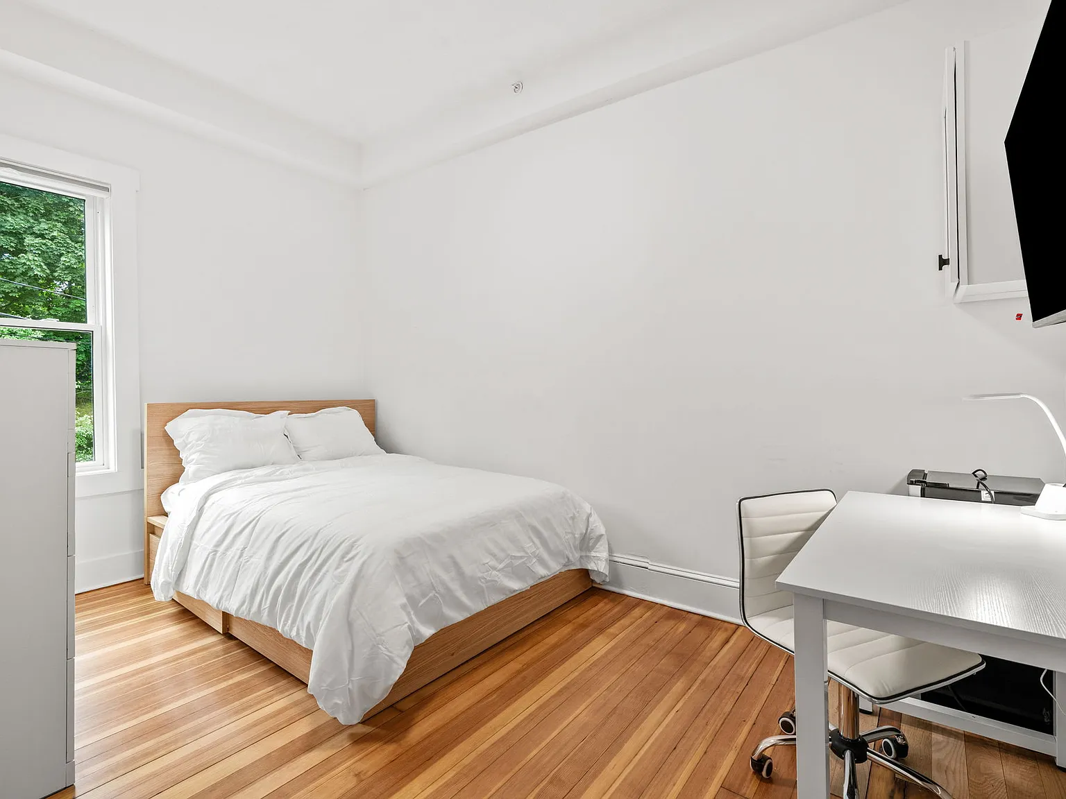 1 bed, $1,295 — Photo 1