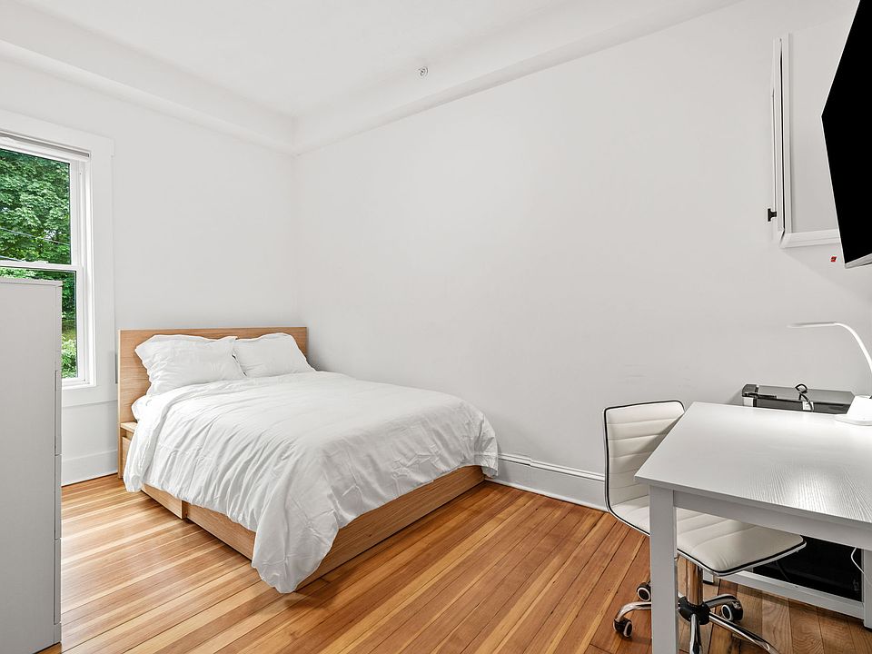 1st image of 18 Benedict St #1