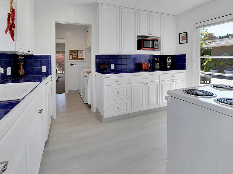 26224 Hilltop Pl — Photo 20