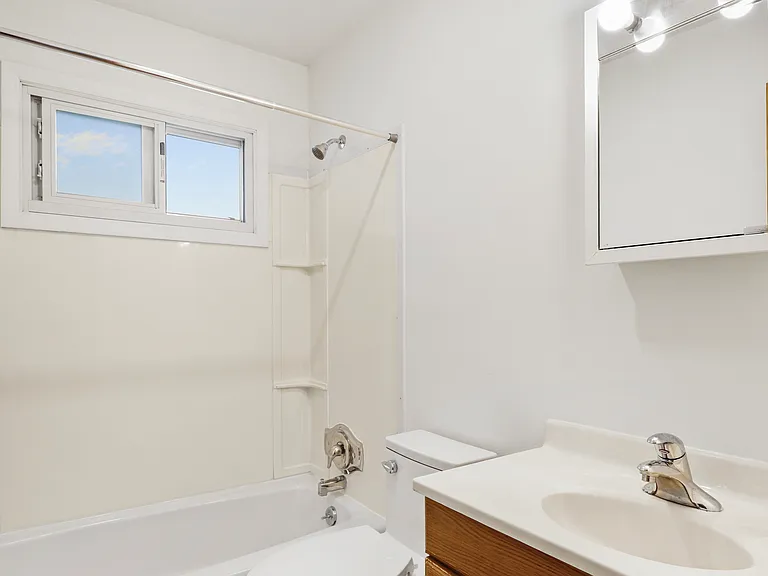 204 Spruce St #1 — Photo 5