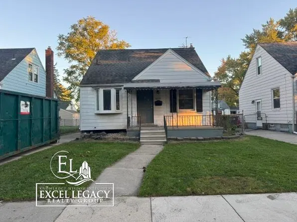 8219 Standard Ave, Center Line, MI 48015