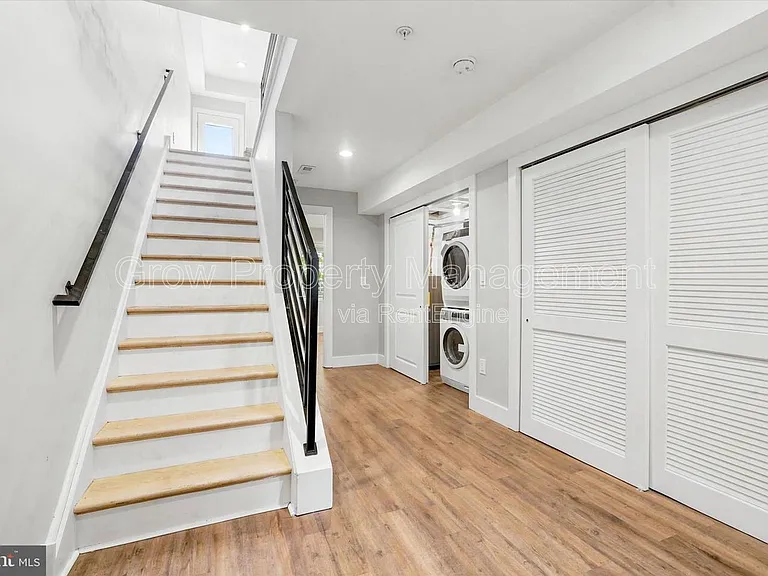 1730 Ingersoll St — Photo 5