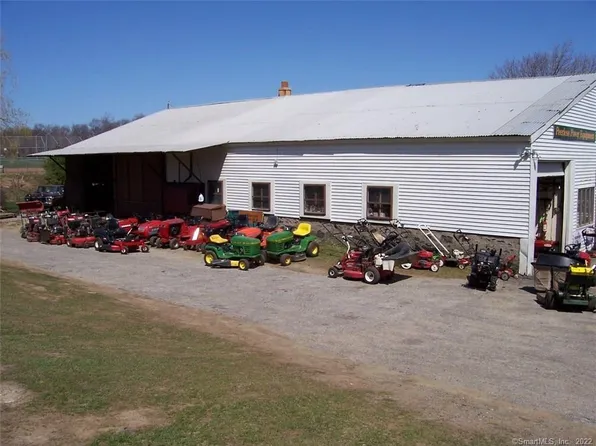 52 Gillotti Road, New Fairfield, CT 06812