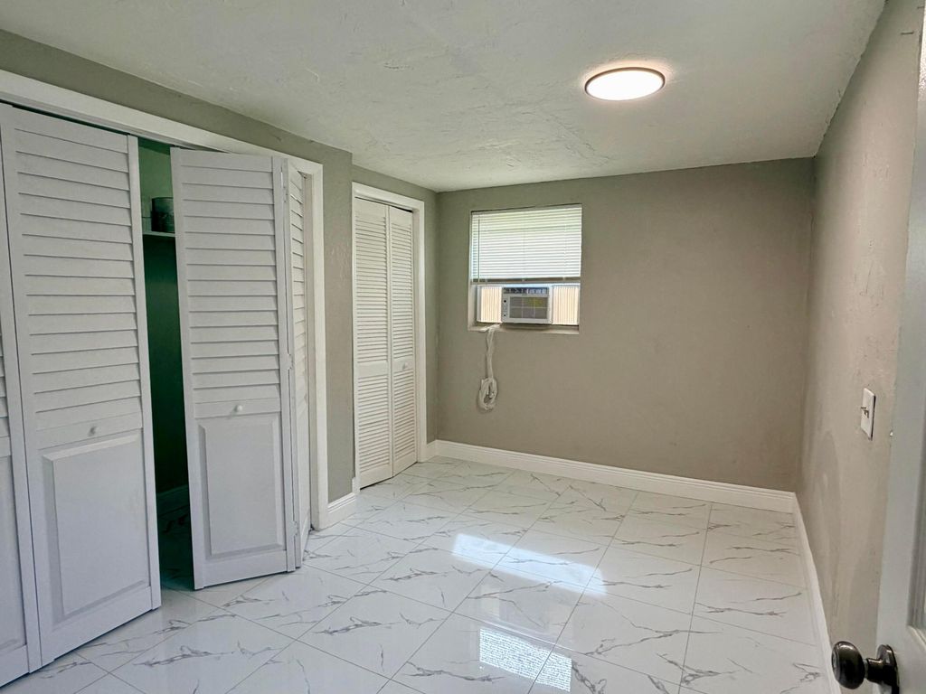 605 NW 9TH Avenue, photo 9
