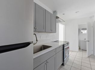 13636 Chivers Ave, Sylmar, CA 91342