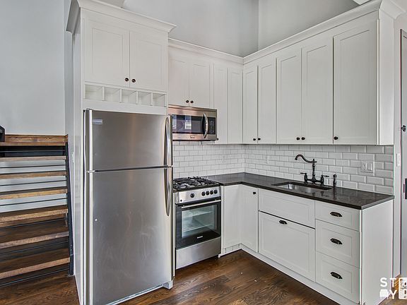 4th image of 599 Myrtle Ave Penthouse L