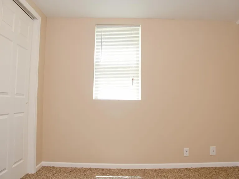 5631 Pine St — Photo 31