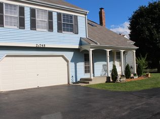 2S745 Grove Ln, Warrenville, IL 60555